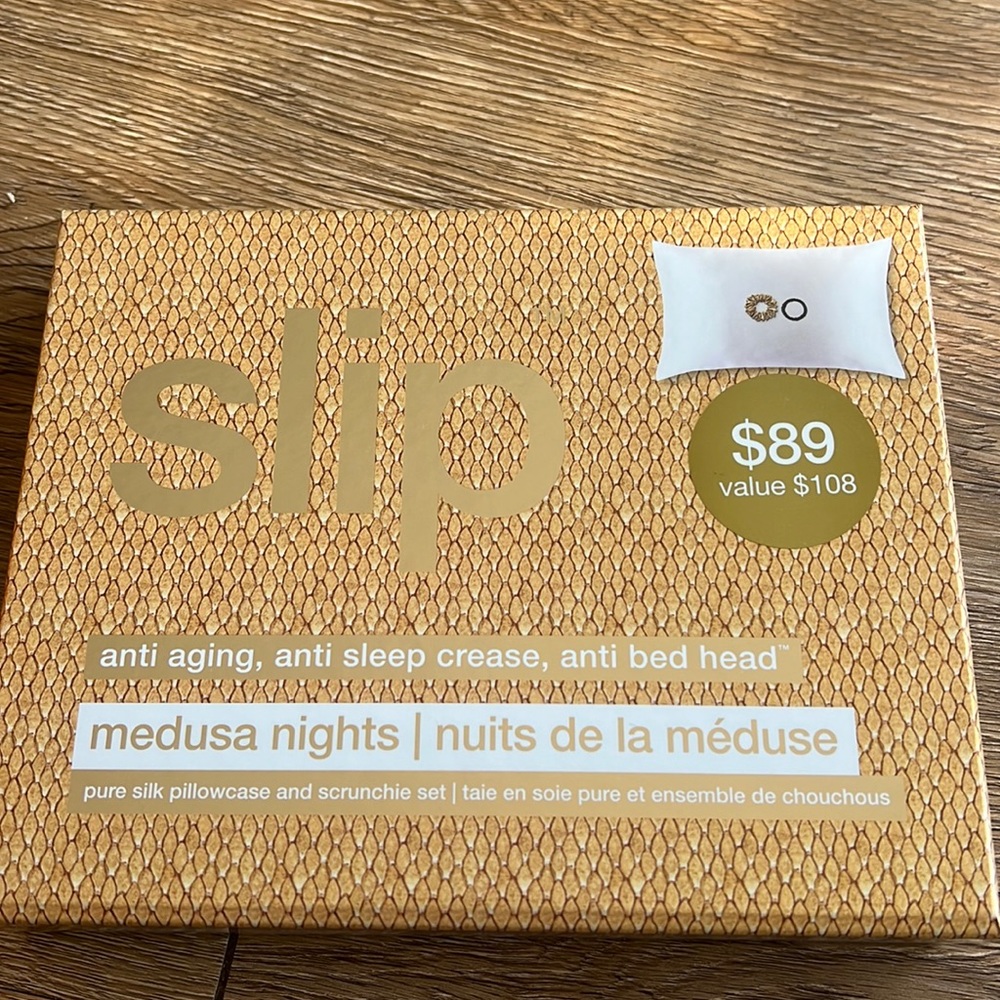 Silk pillowcase and scrunchies.